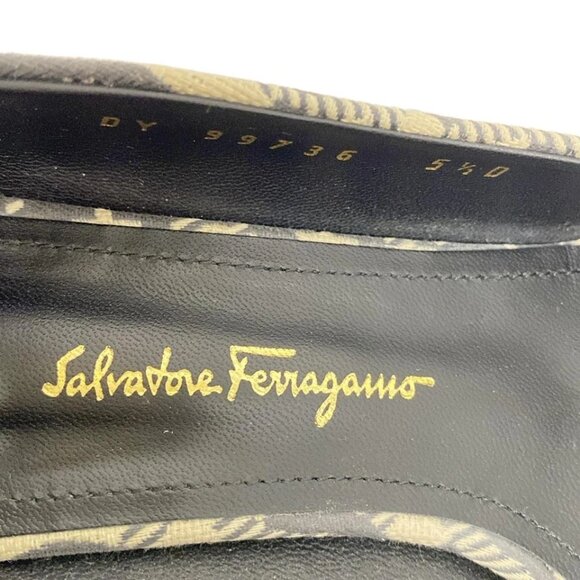 Salvatore Ferragamo -Cream Dark Gray Gold Women's Pumps  150-080925 - Picture 7 of 8